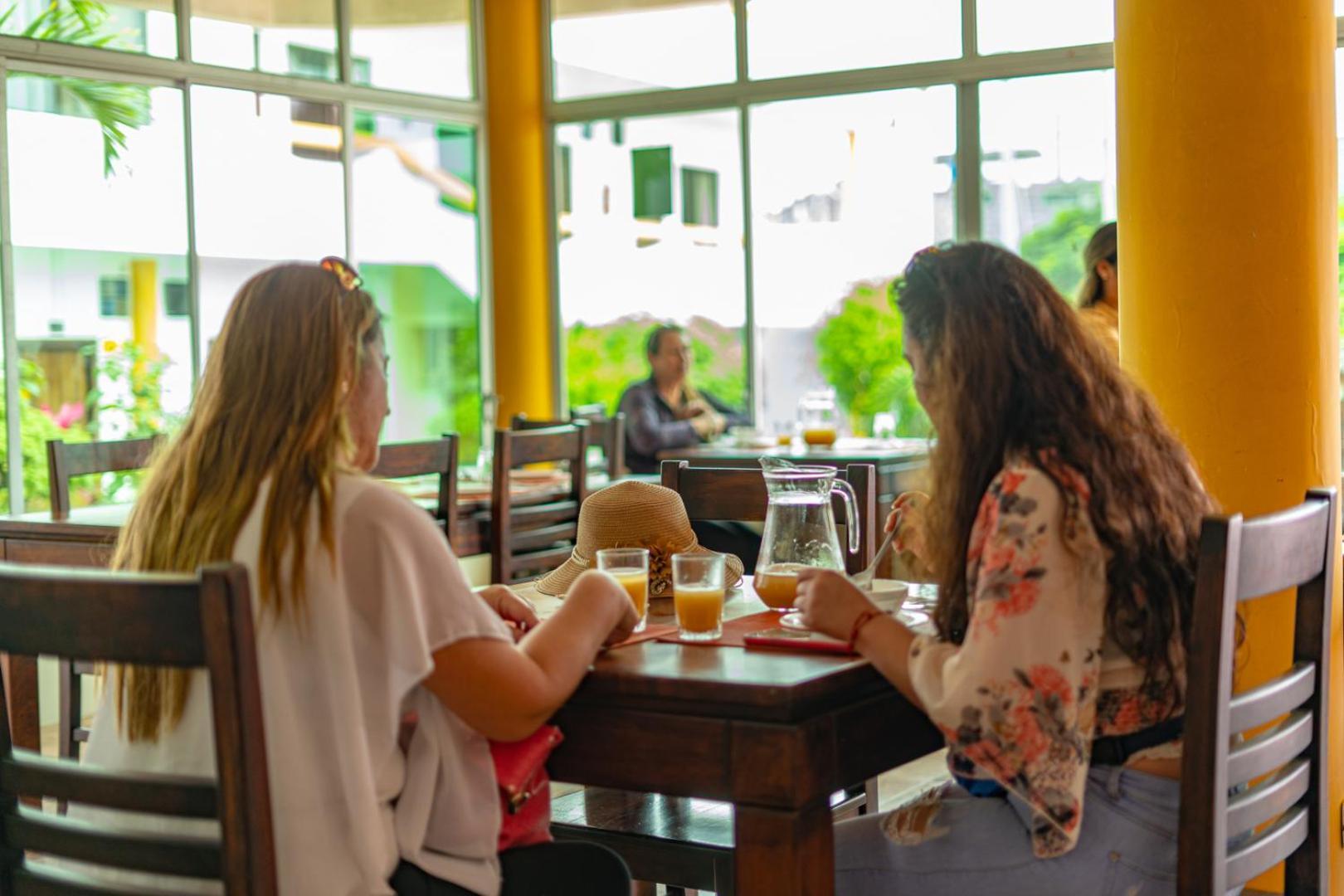 פורטו איורה Hotel Pelican Bay מראה חיצוני תמונה
